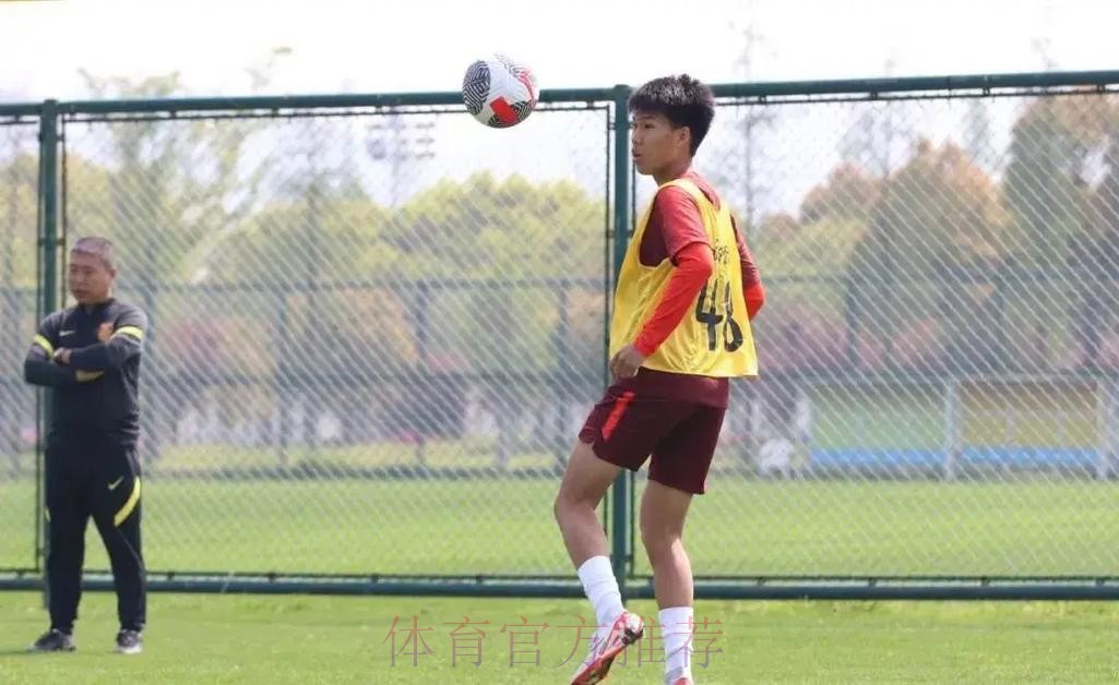 “起源地杯”中国U15选拔队0-1不敌马竞