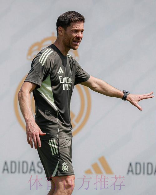 斯基拉-阿隆索拒绝拜仁利物浦报价 他在等待皇马